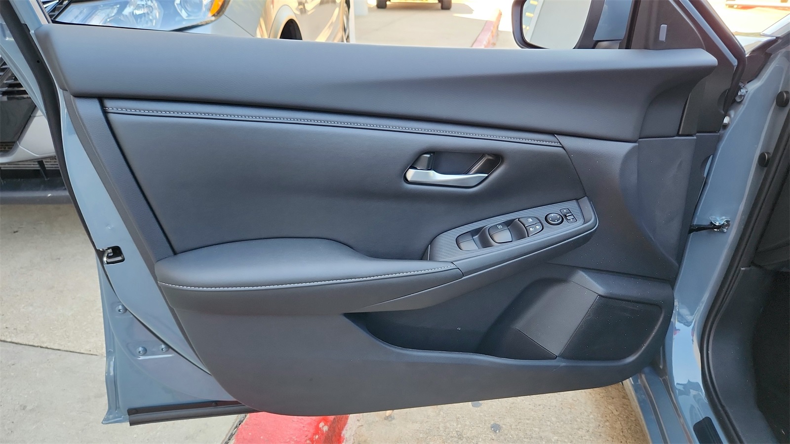 2025 Nissan Sentra SV photo 19