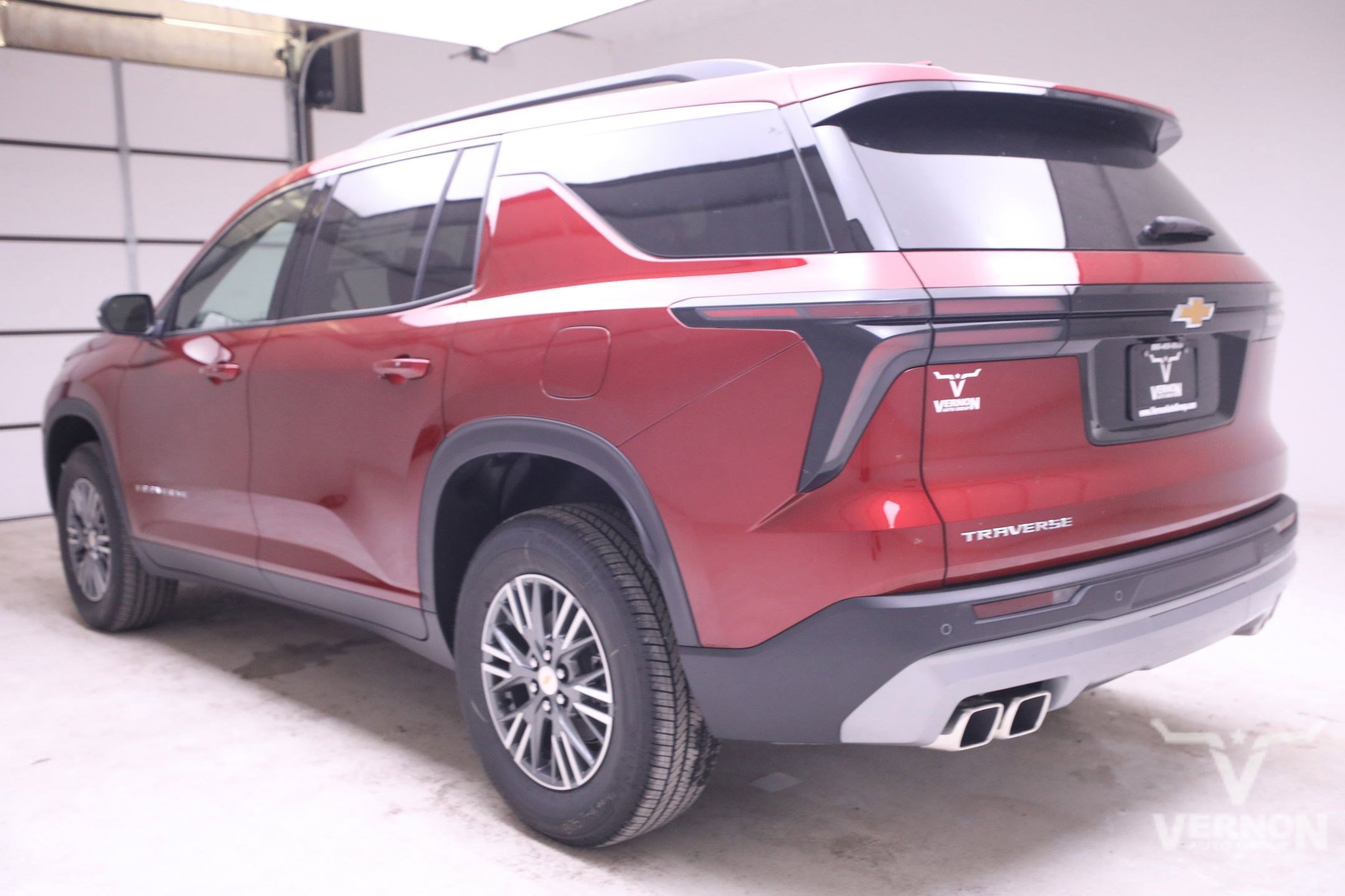 2026 Chevrolet Traverse photo 2