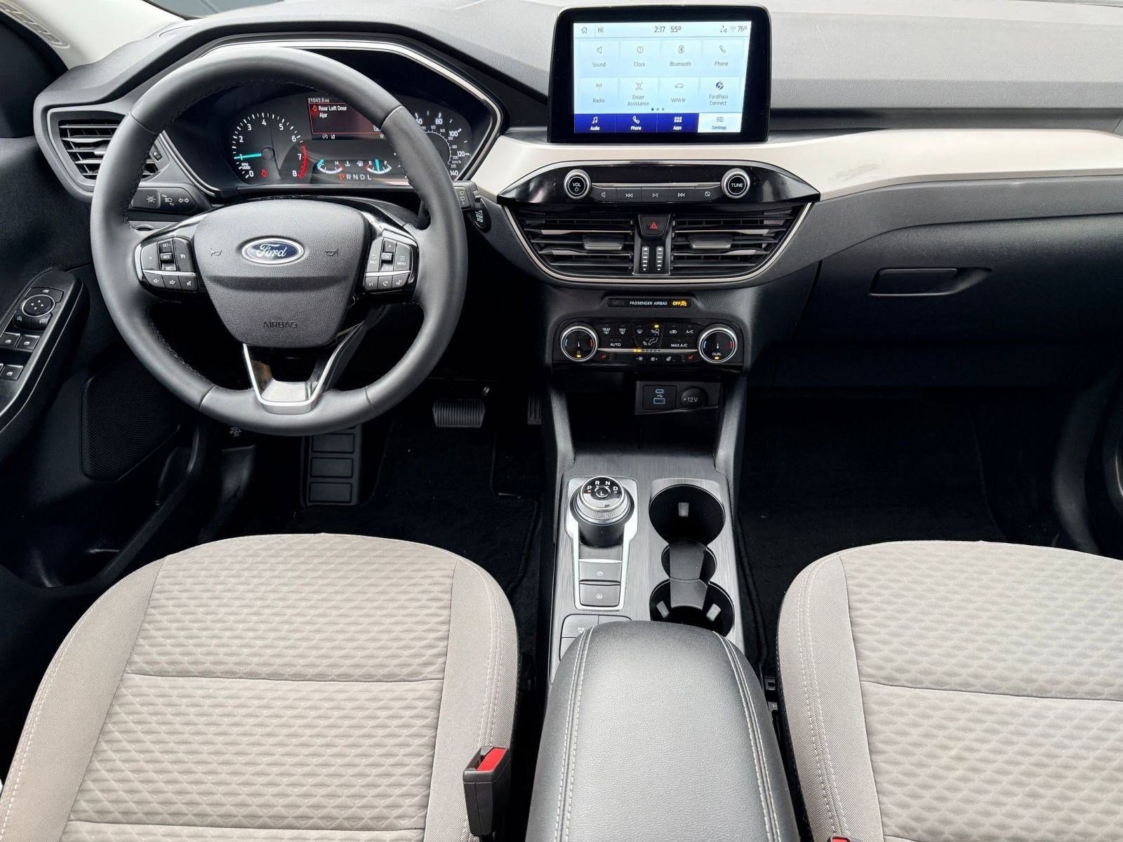 2022 Ford Escape SE photo 3