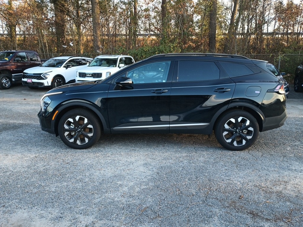 2024 Kia Sportage X-Line photo 2