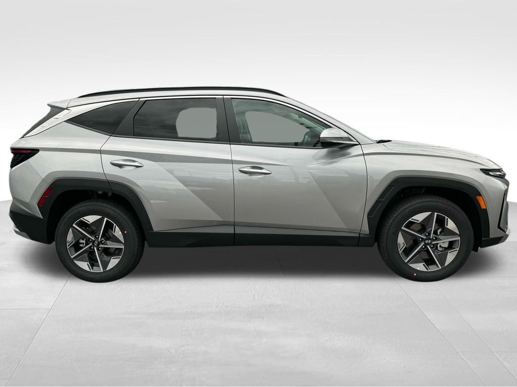 2025 Hyundai Tucson SEL Convenience photo 9