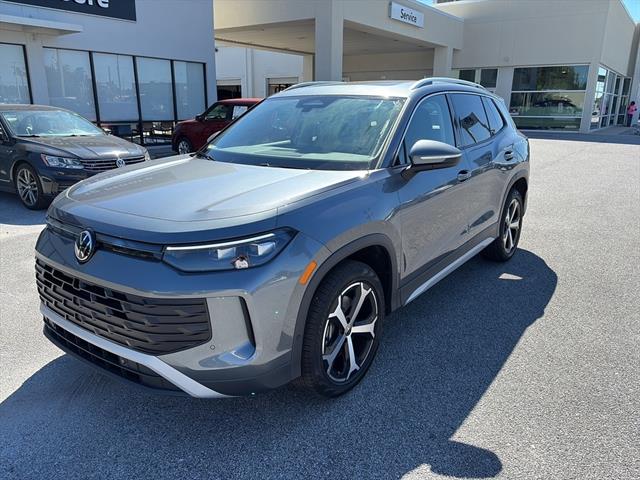 2025 Volkswagen Tiguan SE photo 3