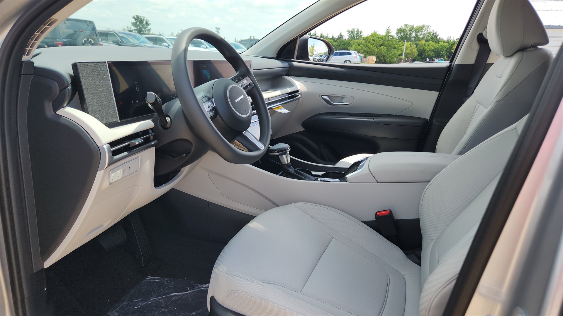 2025 Hyundai Tucson SEL photo 8
