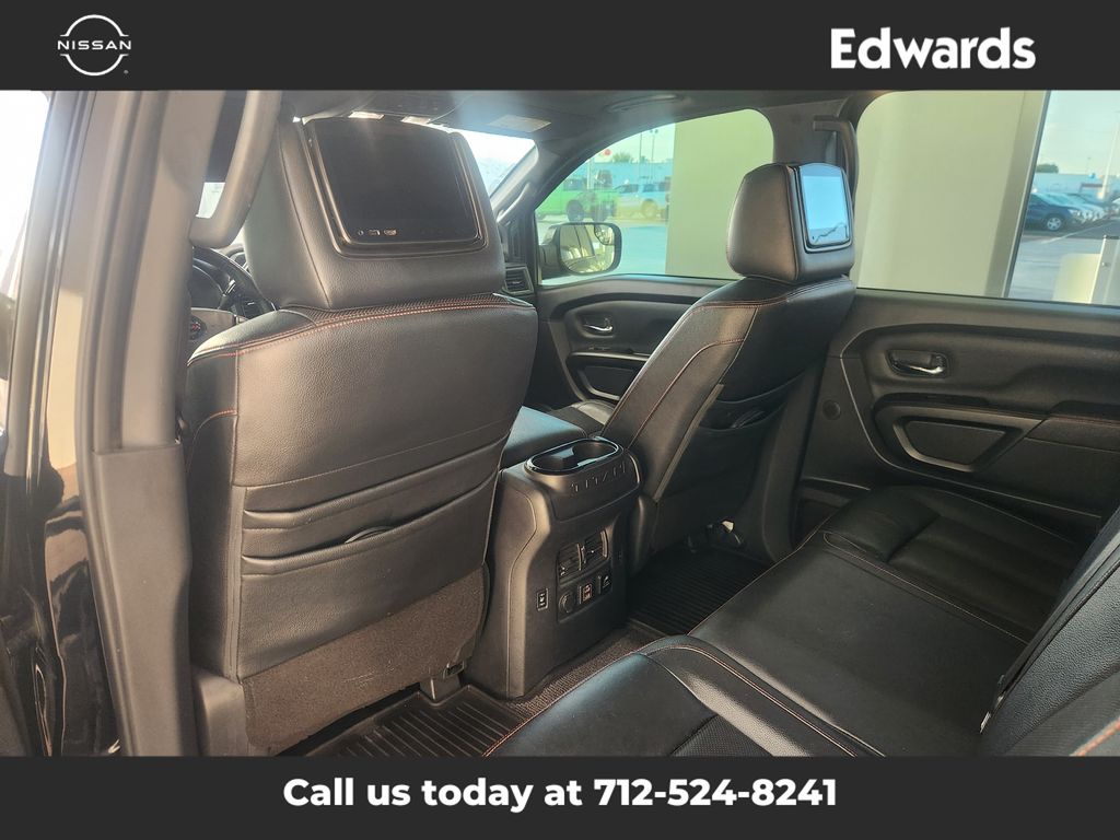 2020 Nissan Titan PRO-4X photo 9