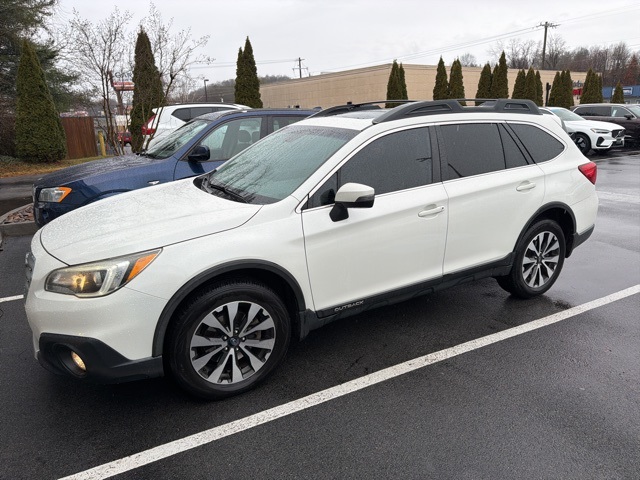 2016 Subaru Outback Limited's photo