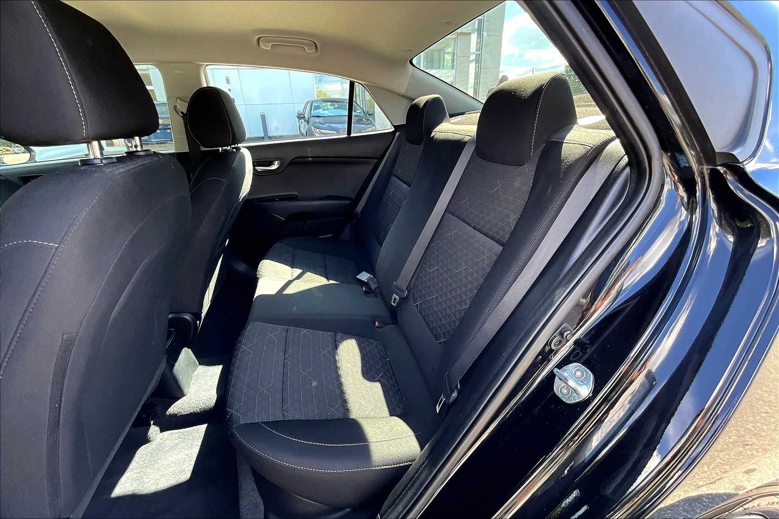 2019 Kia Rio LX photo 15