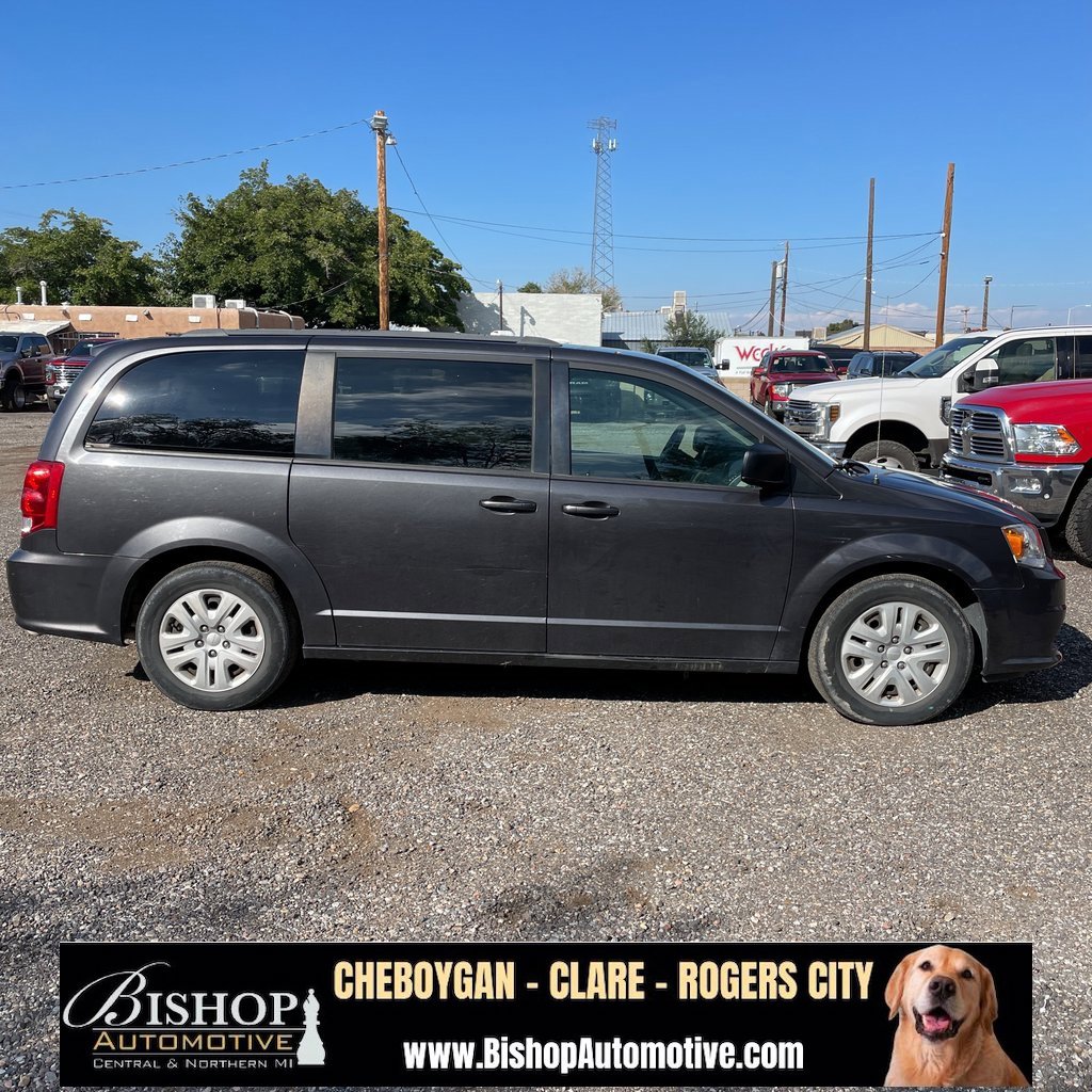 Used 2018 Dodge Grand Caravan SE with VIN 2C4RDGBG6JR309042 for sale in Clare, MI