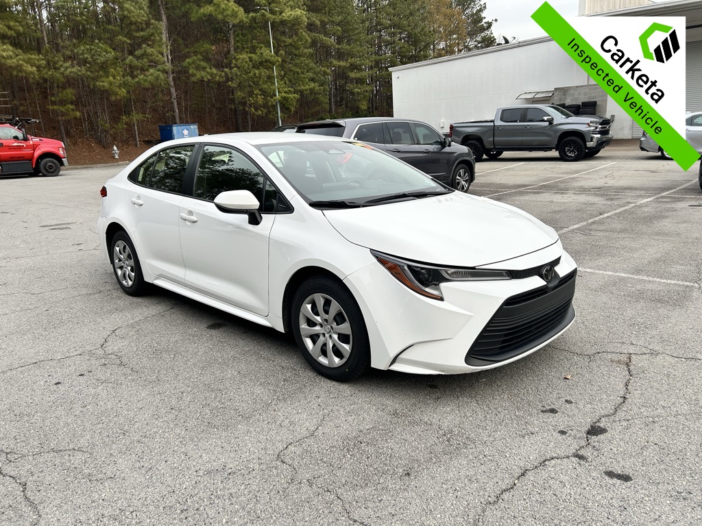 2023 Toyota Corolla LE's photo