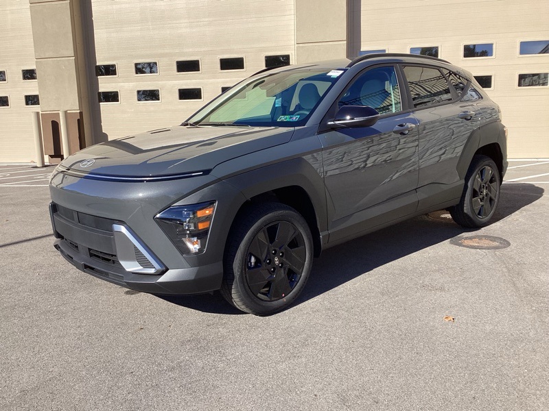 2026 Hyundai Kona SEL photo 2