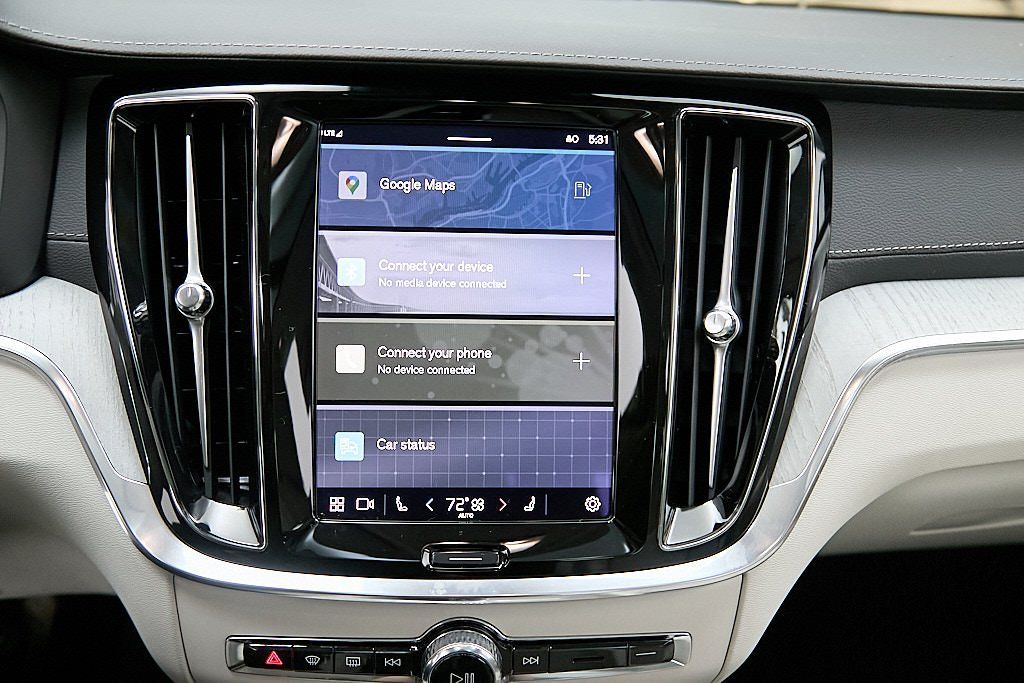 2024 VOLVO S60 - Image 27