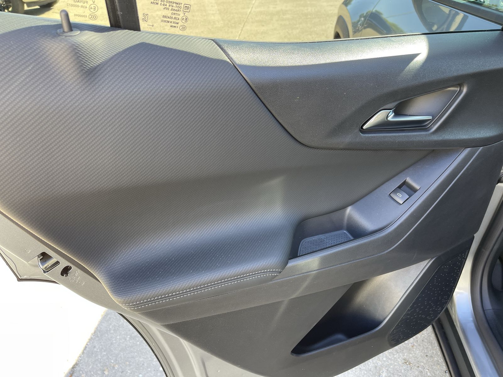 2026 Chevrolet Equinox LT photo 3