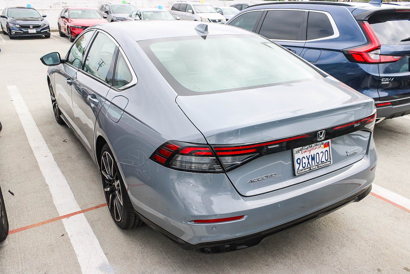 2023 Honda Accord Hybrid Touring photo 2