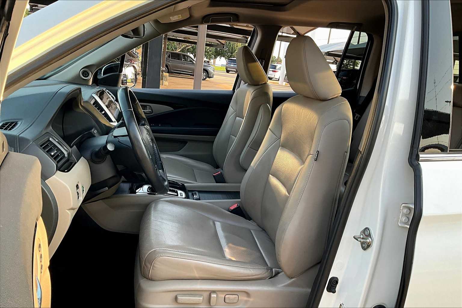 2019 Honda Ridgeline RTL-E photo 6