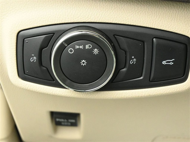 2017 LINCOLN MKC - Image 11