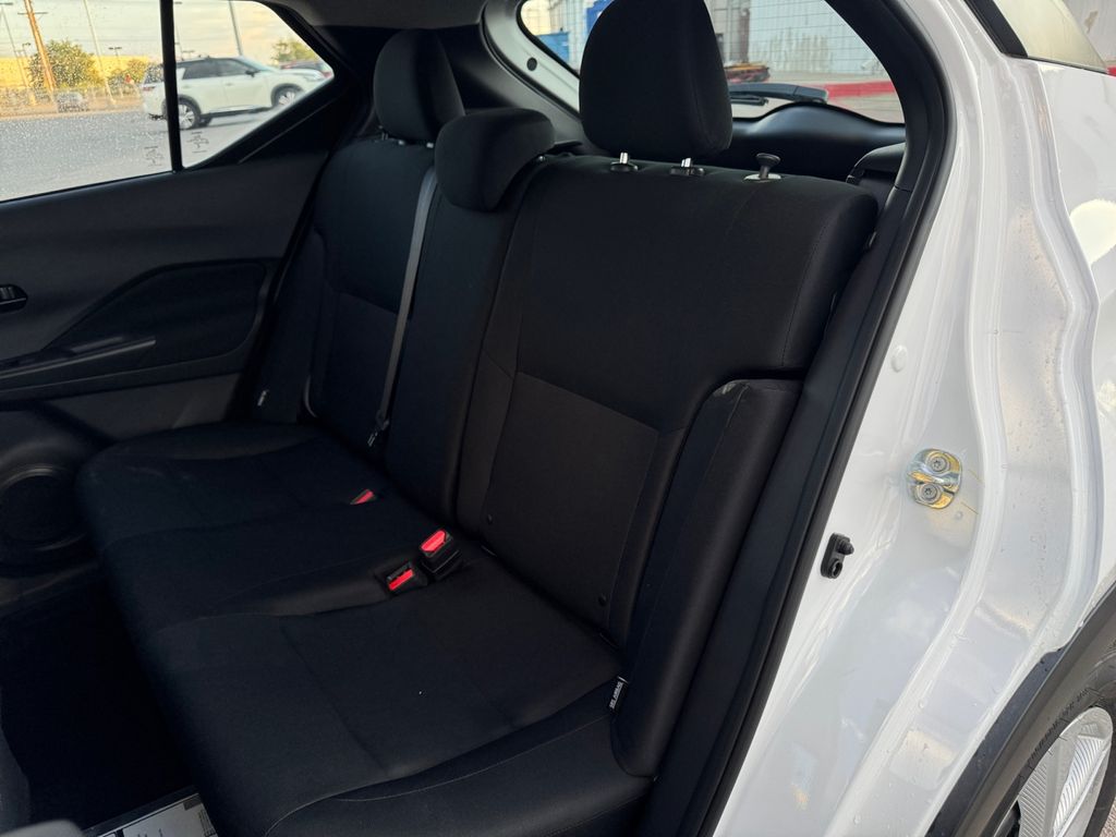 2024 Nissan Kicks S photo 19