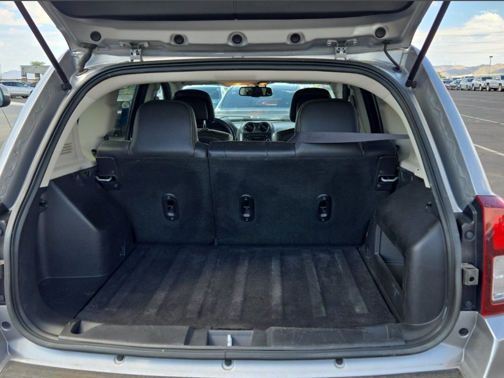 2016 Jeep Compass Latitude photo 10