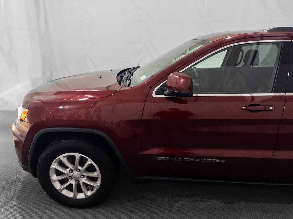 2021 Jeep Grand Cherokee Laredo E photo 3