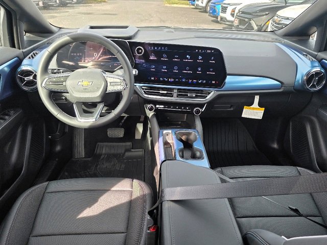 2026 Chevrolet Equinox EV 1LT photo 2