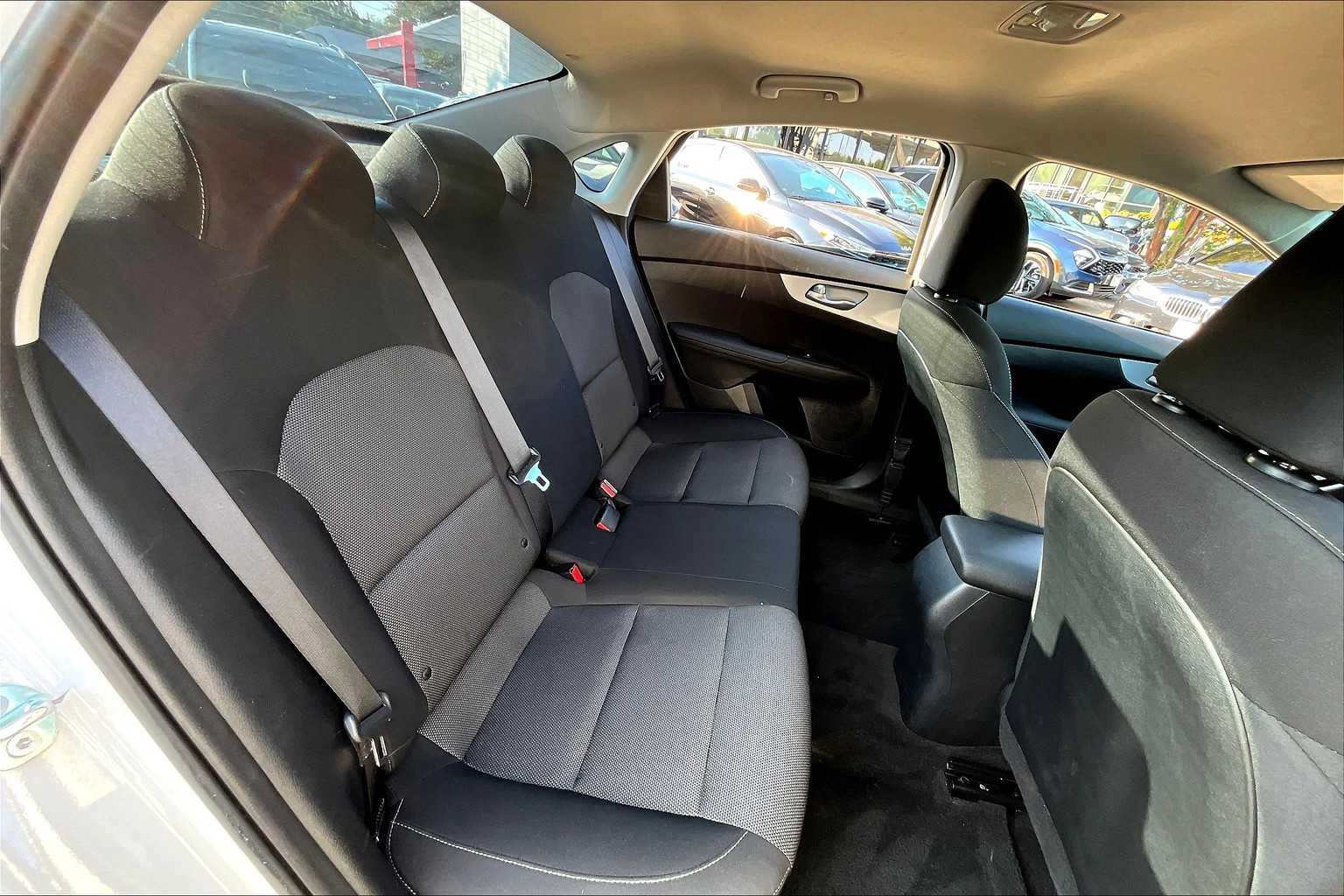 2024 Kia Forte LXS photo 17