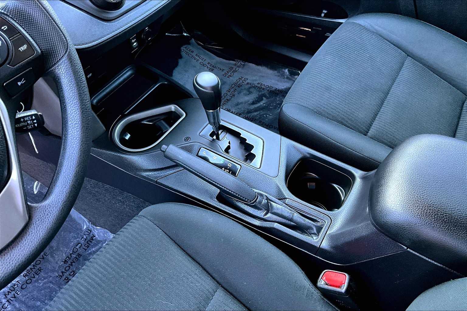 2017 Toyota RAV4 LE photo 14