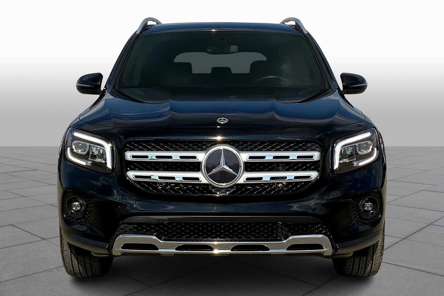 2023 Mercedes Benz GLB 250 photo 3