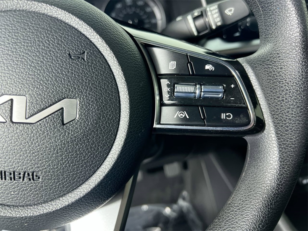 2023 Kia Forte LXS photo 17