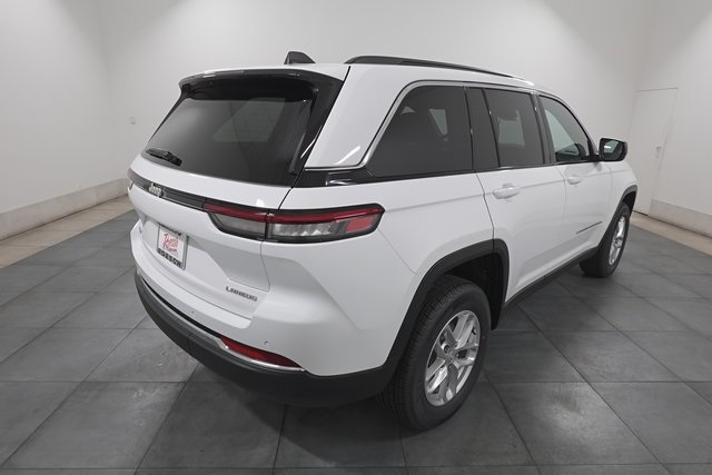 2025 Jeep Grand Cherokee Laredo photo 7