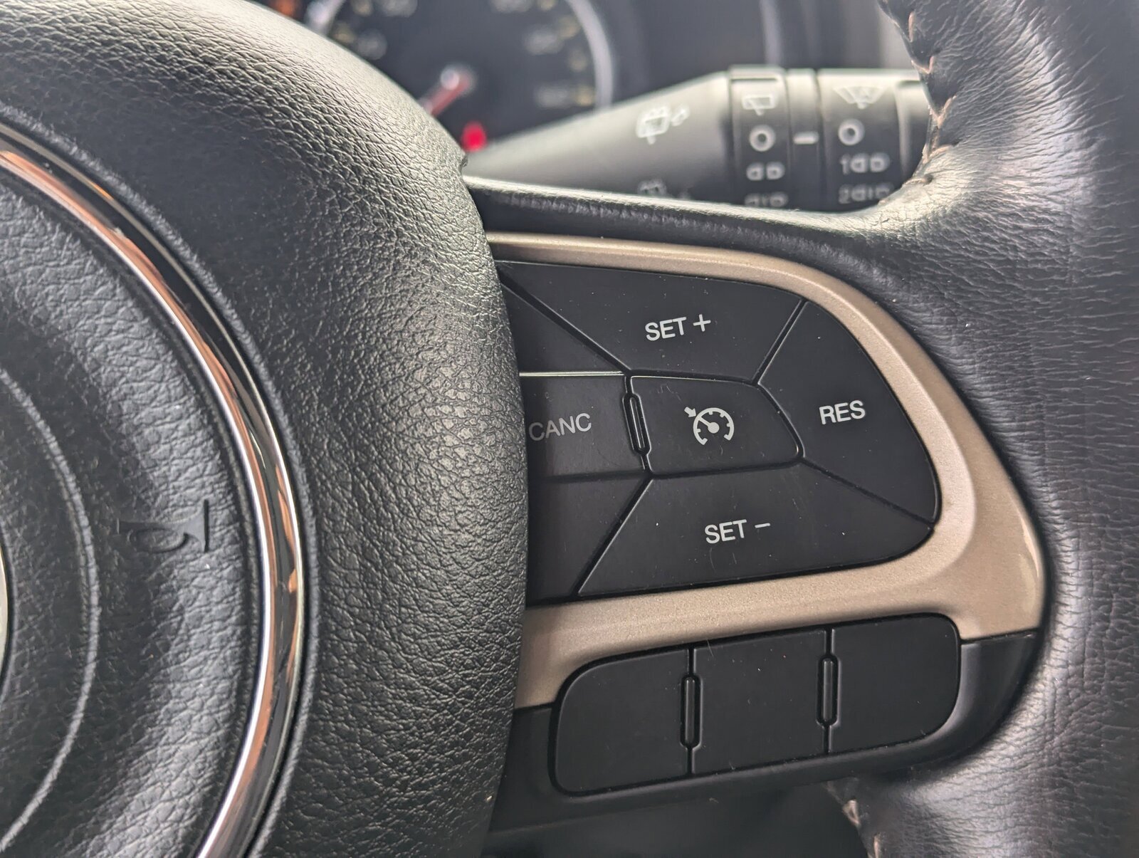 2016 Jeep Renegade Limited photo 21