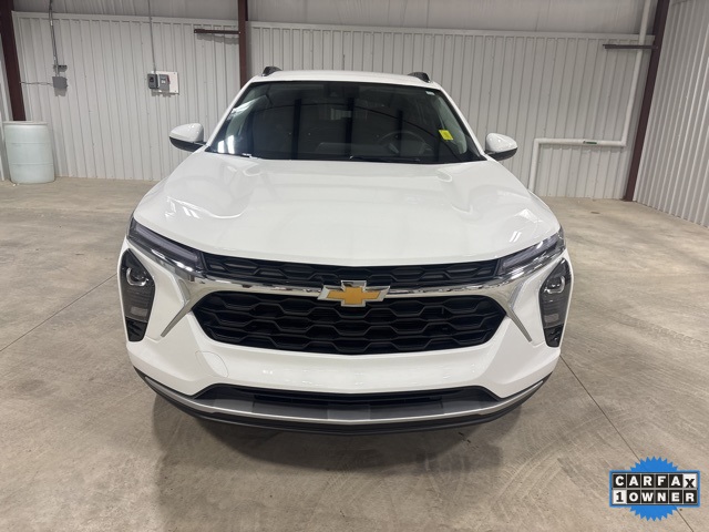 2025 Chevrolet Trax LT photo 4