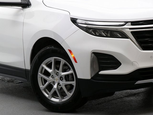 2022 Chevrolet Equinox LT photo 3
