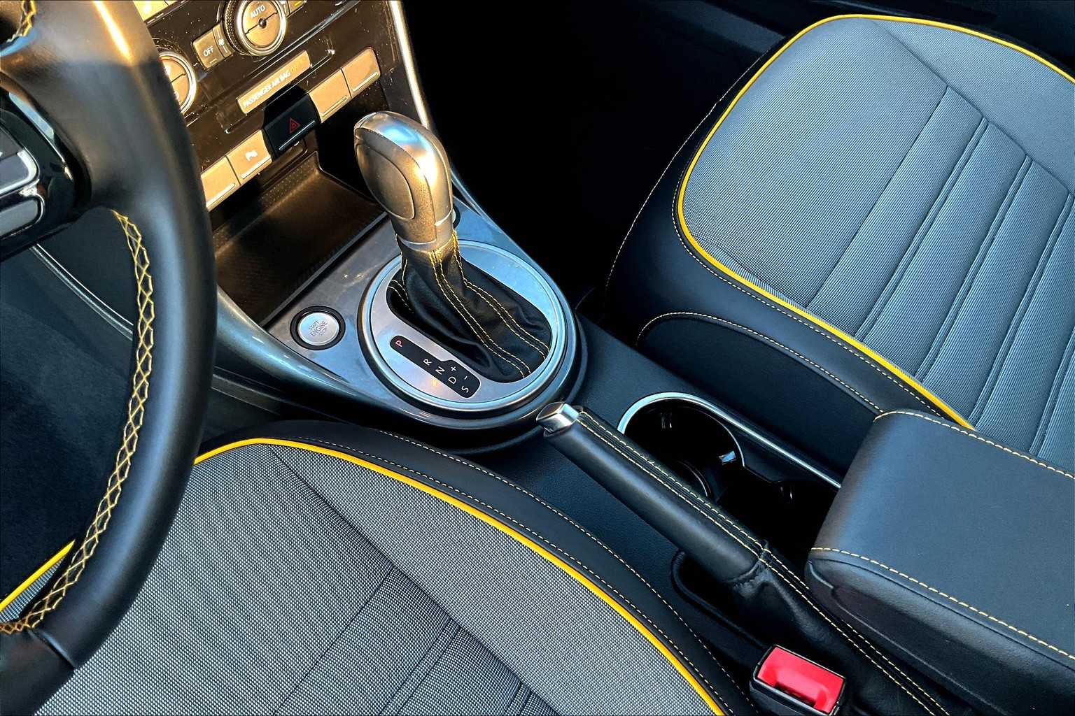2018 Volkswagen Beetle Dune photo 14