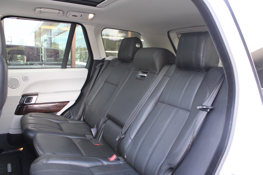2016 Land Rover Range Rover HSE photo 41