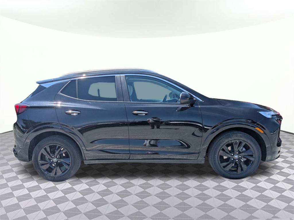 2024 Buick Encore GX Sport Touring photo 2