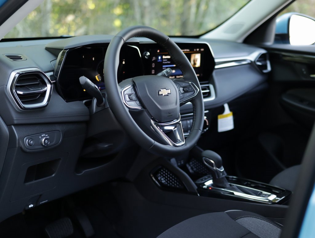 2026 Chevrolet Trailblazer LT photo 9
