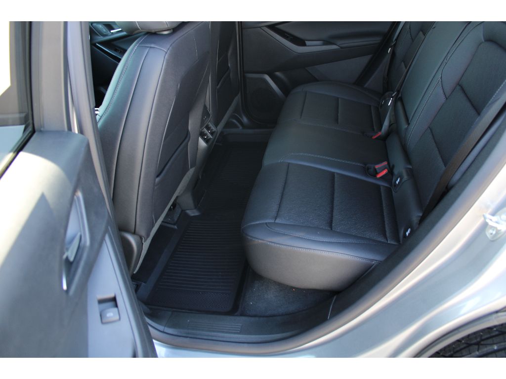 2026 Chevrolet Equinox LT photo 4