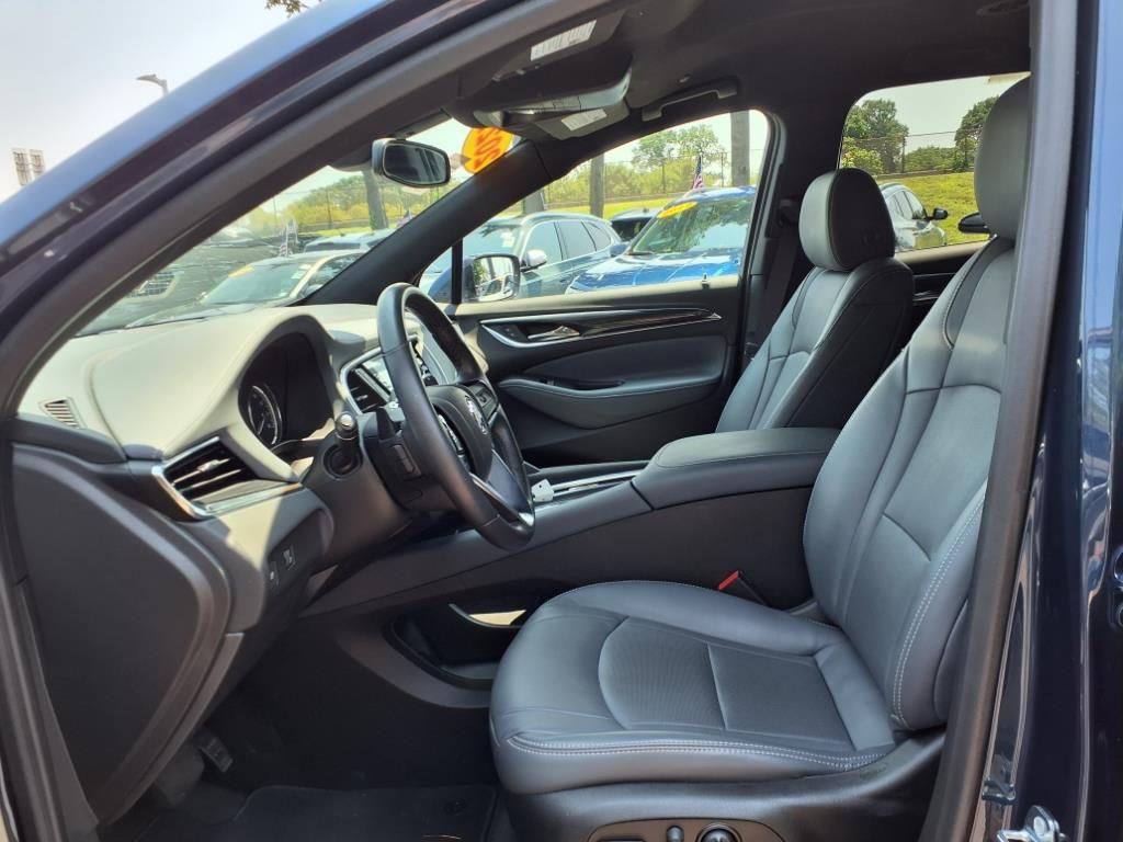 2022 Buick Enclave Essence photo 18