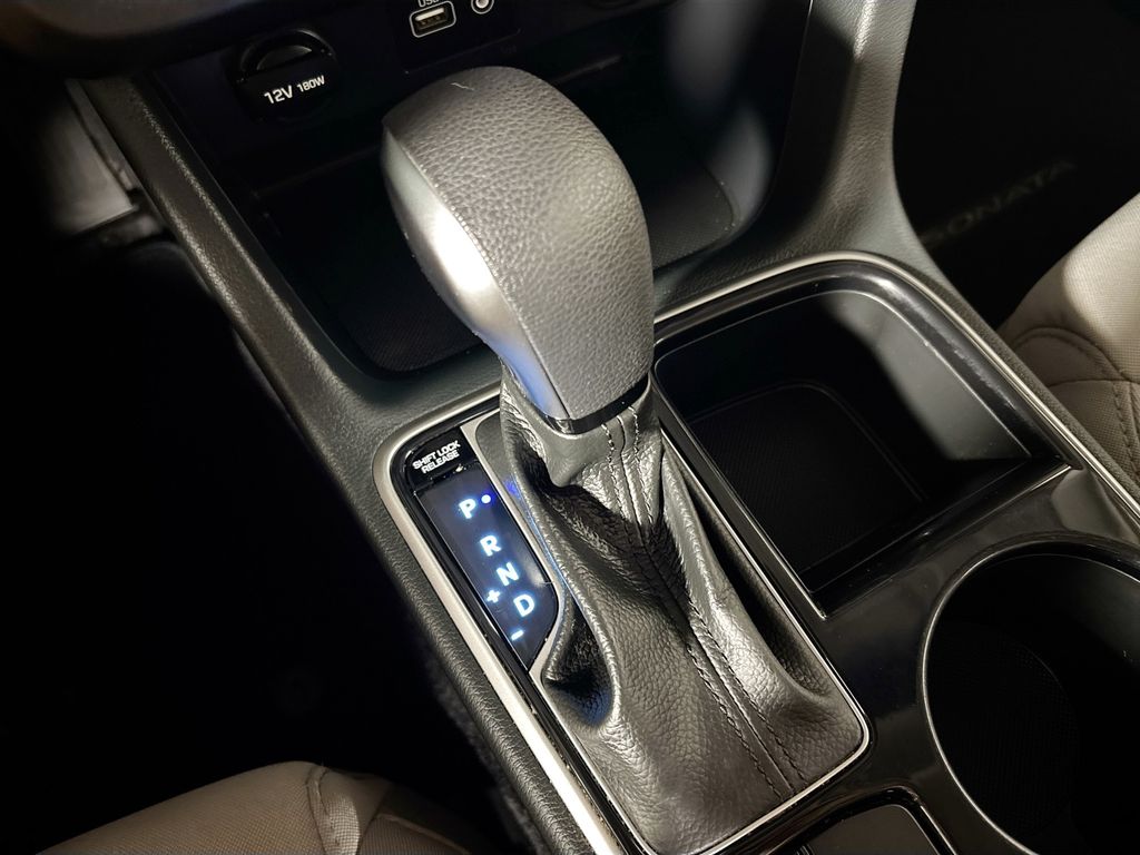 2018 Hyundai Sonata SE photo 16