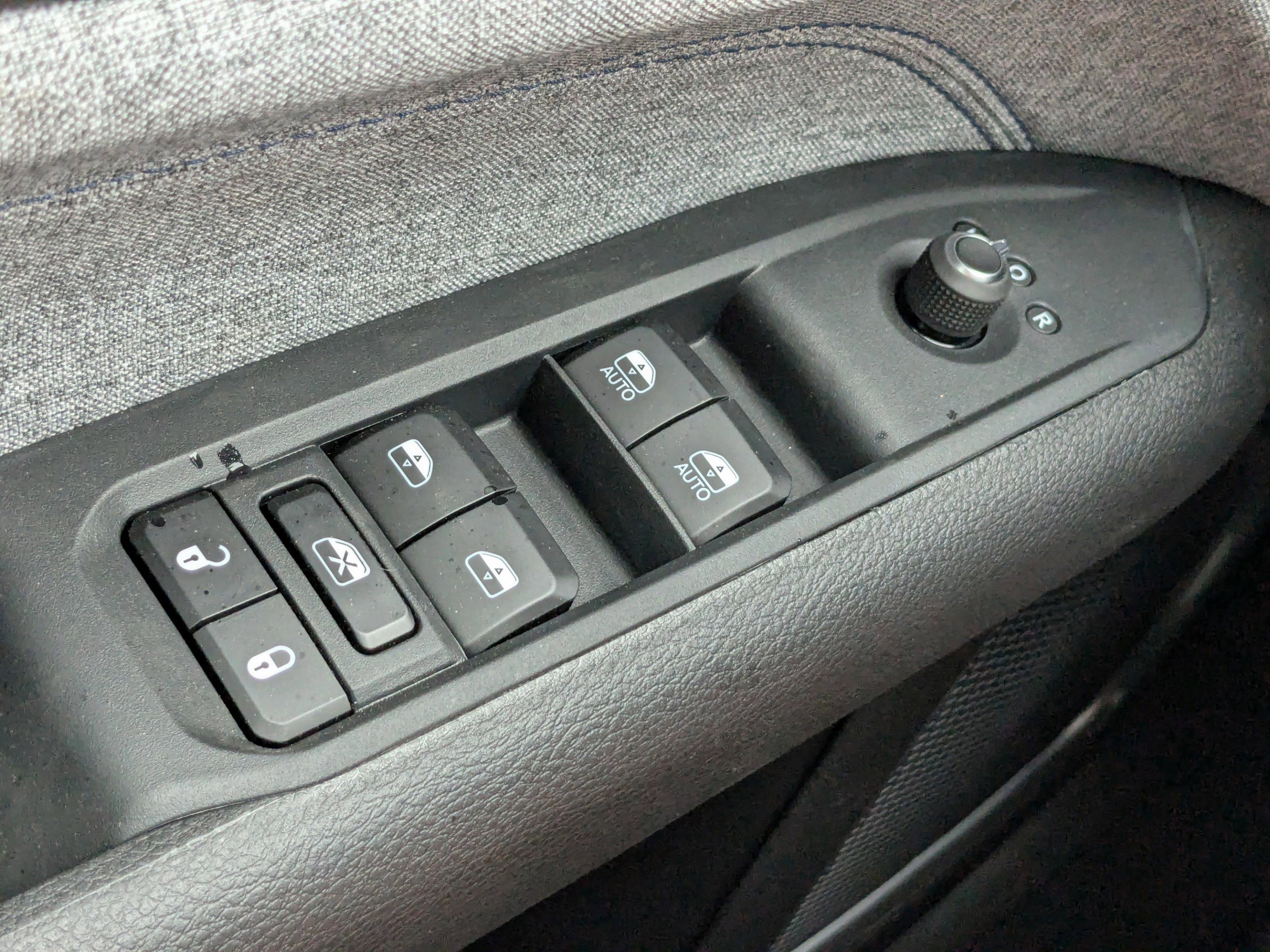 2025 Jeep Compass Latitude photo 28