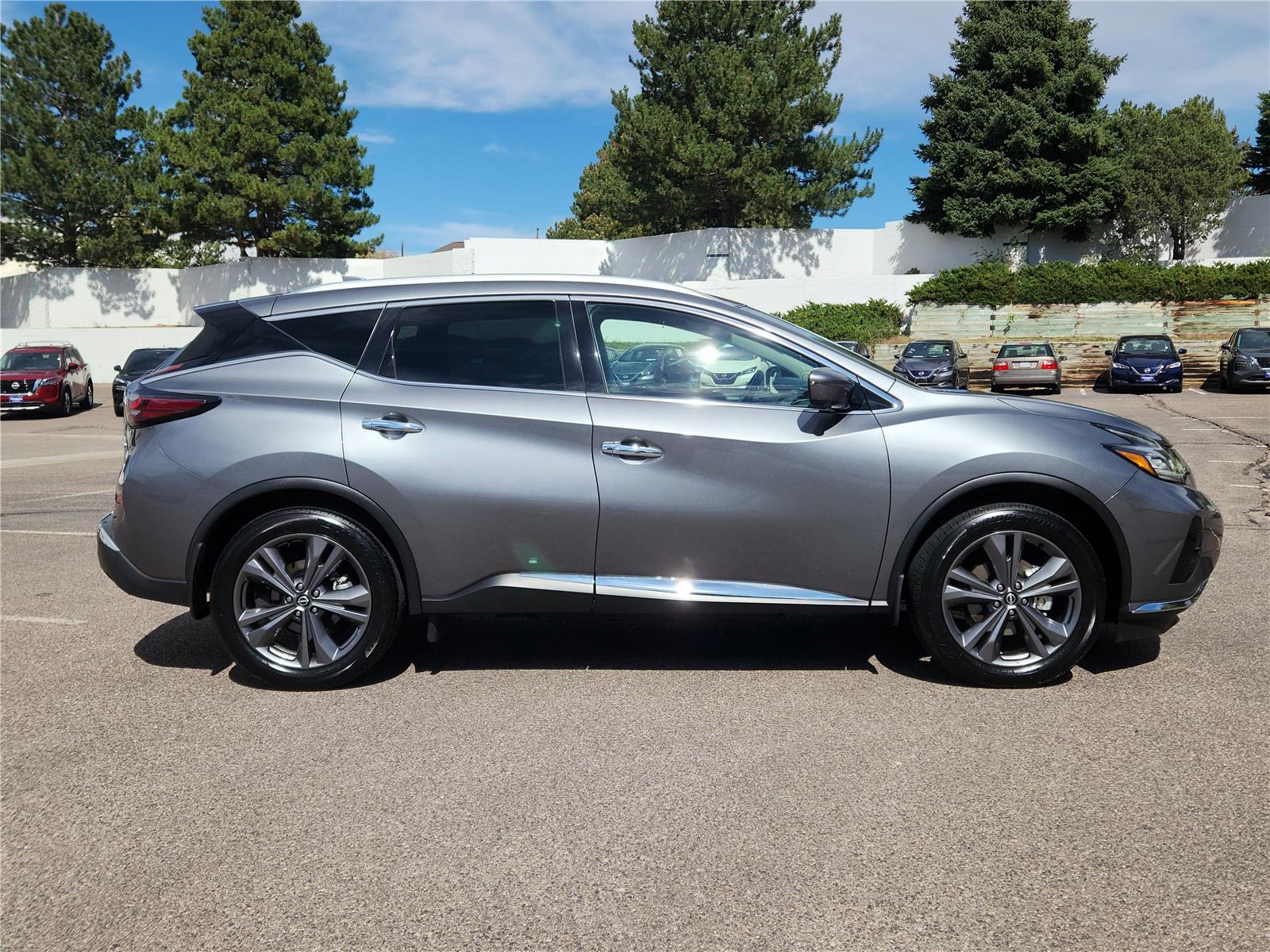 2023 Nissan Murano Platinum photo 2