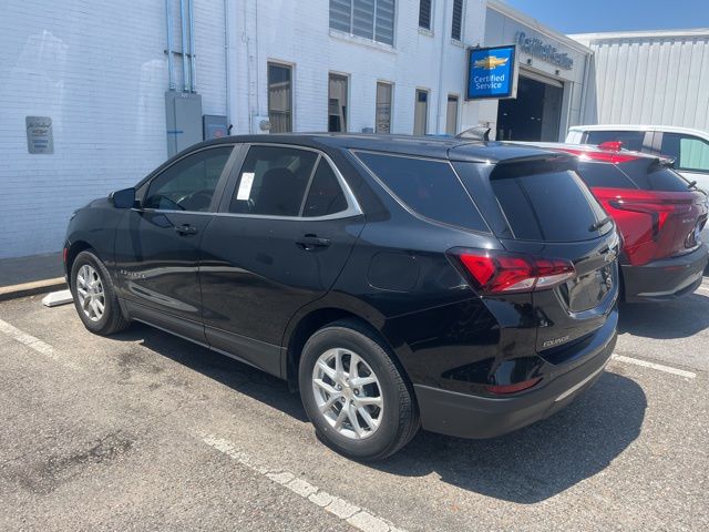 2022 Chevrolet Equinox LT photo 3