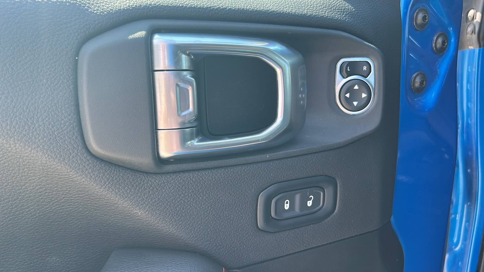 2023 Jeep Gladiator Rubicon photo 16
