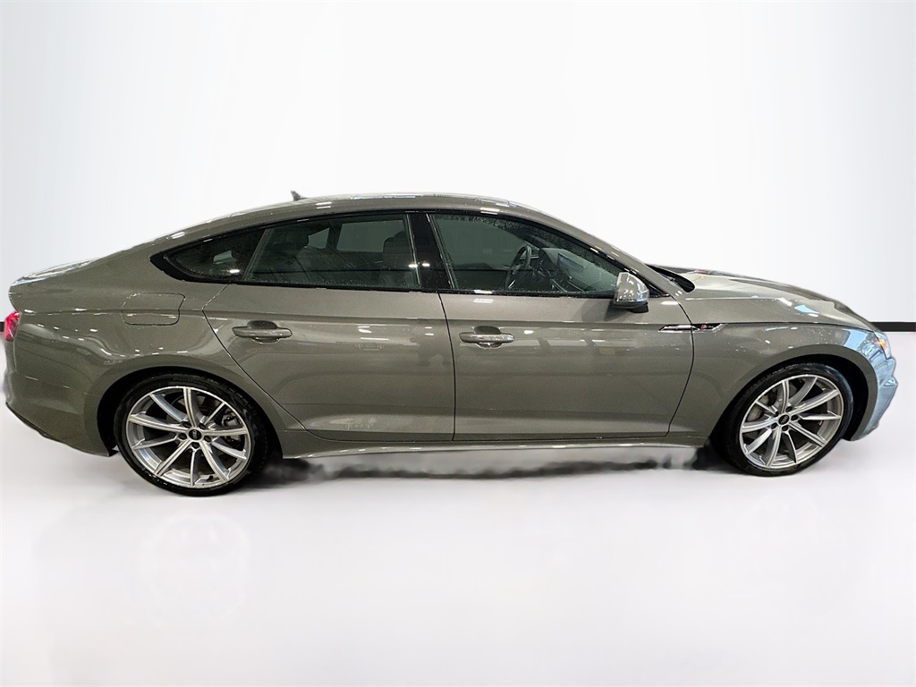 2025 Audi A5 45 S line Premium Quattro photo 4