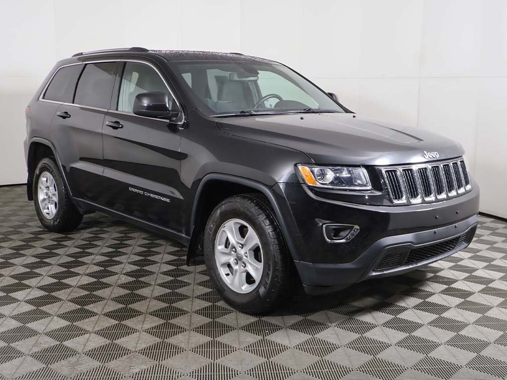 Used 2015 Jeep Grand Cherokee Laredo E with VIN 1C4RJFAG0FC844971 for sale in Parma, OH