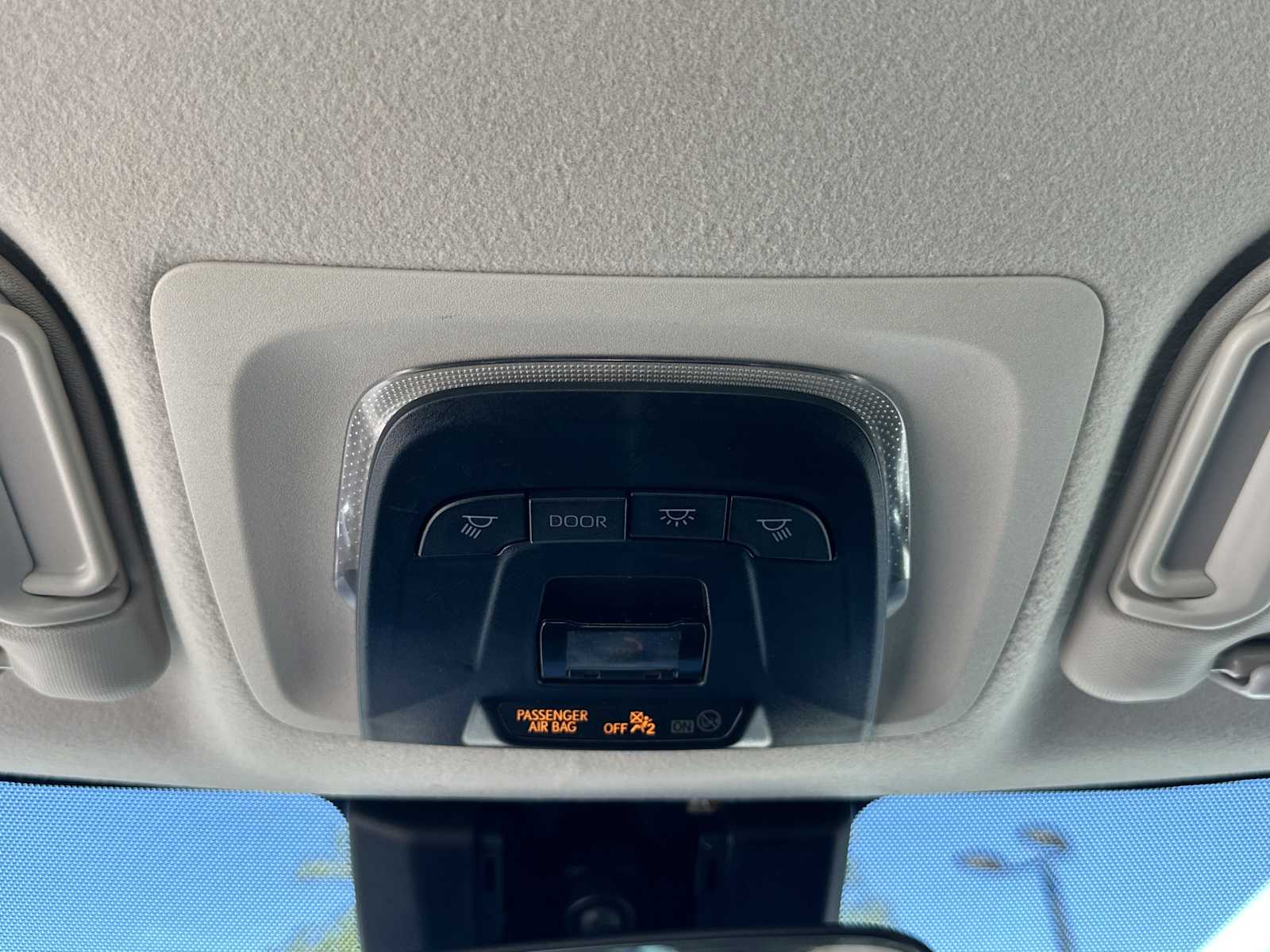 2023 Toyota Corolla LE photo 19