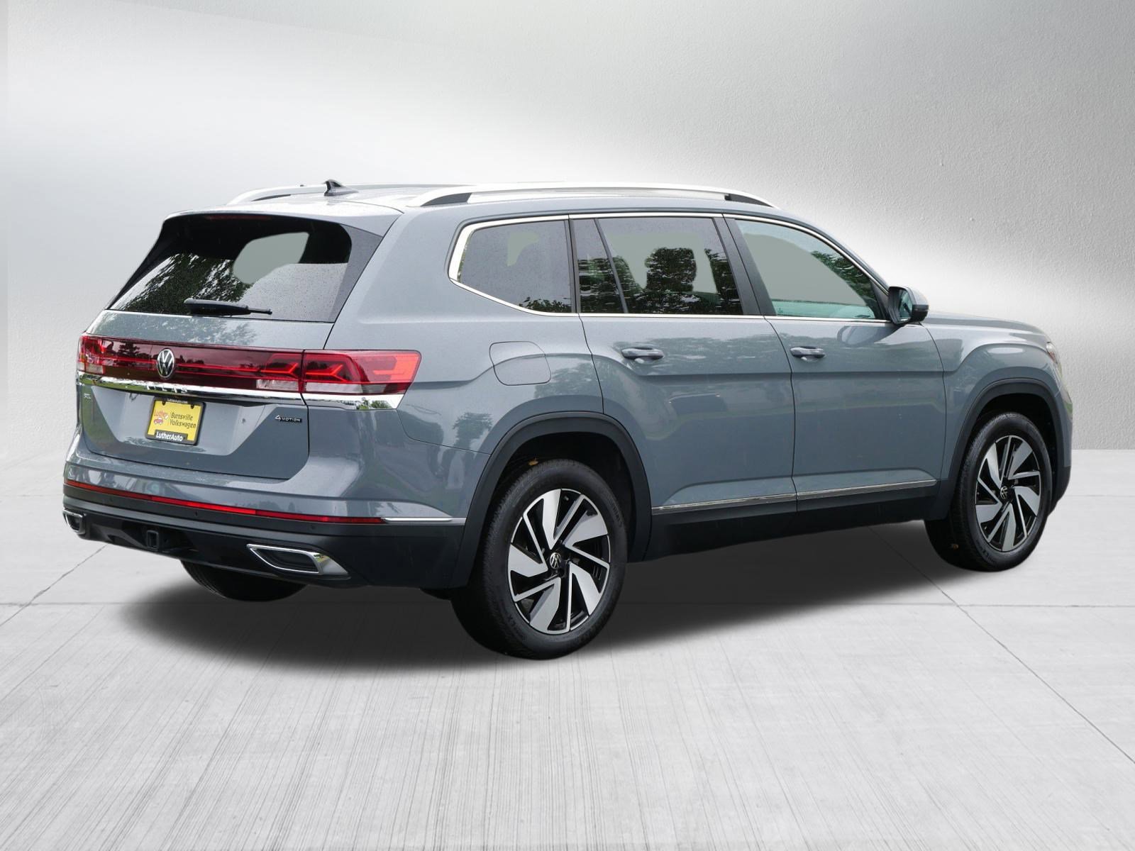 2025 Volkswagen Atlas SEL photo 7