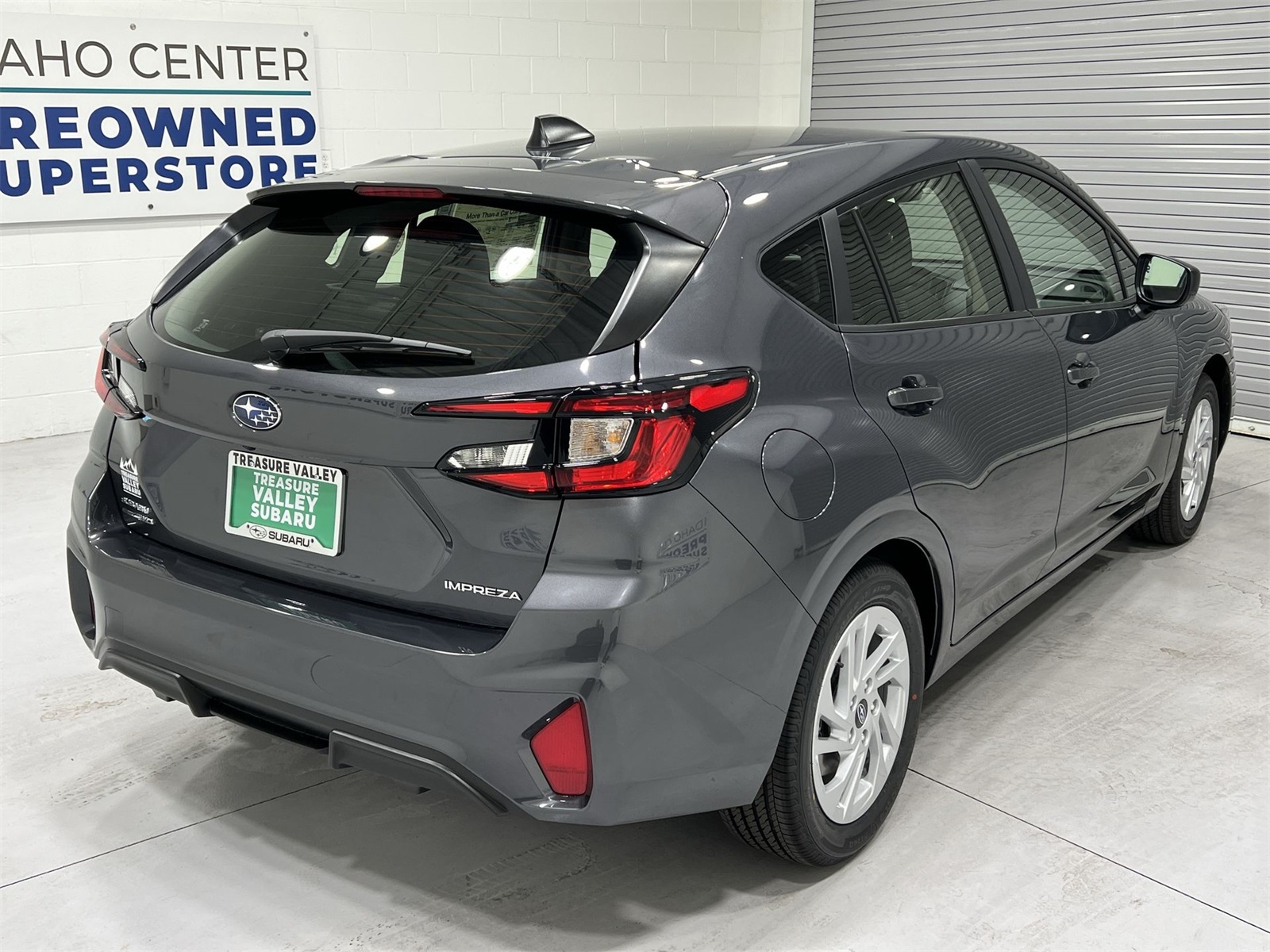 2025 Subaru Impreza Base photo 7