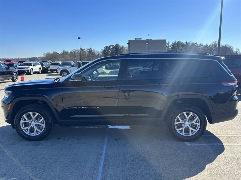 2024 Jeep Grand Cherokee Limited photo 4