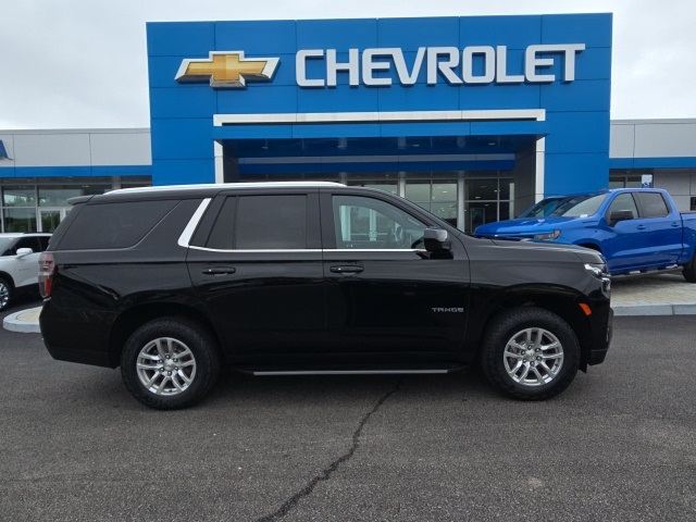 2023 Chevrolet Tahoe LT photo 3