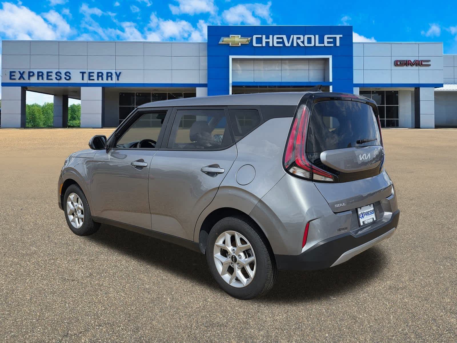 2024 Kia Soul LX photo 4