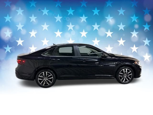 2025 Volkswagen Jetta 1.5T SE photo 2